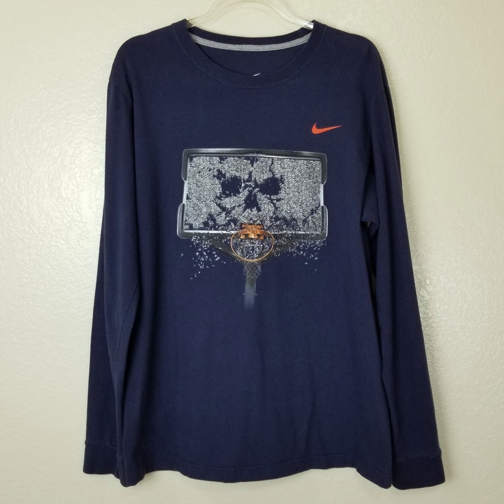 Nike Long Sleeve Graphic Shattered Hoop Large